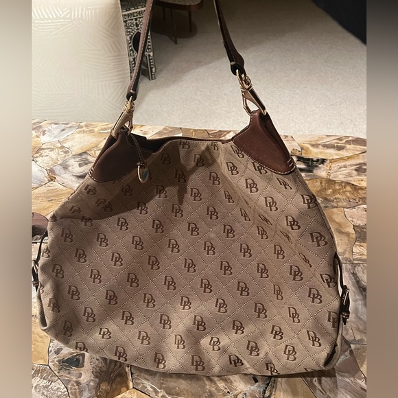 Dooney & Bourke tote - Picture 2 of 4